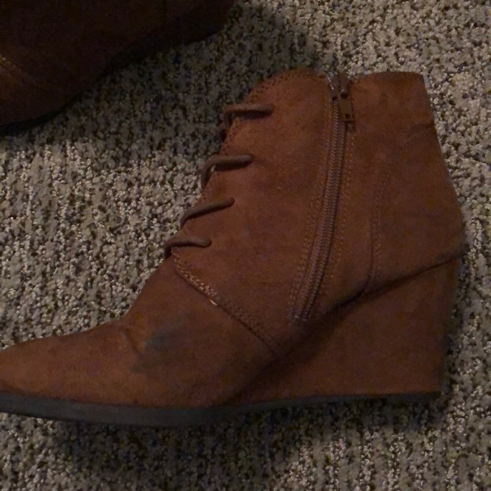 American Rag Booties Size 7.5 - Picture 2 of 3